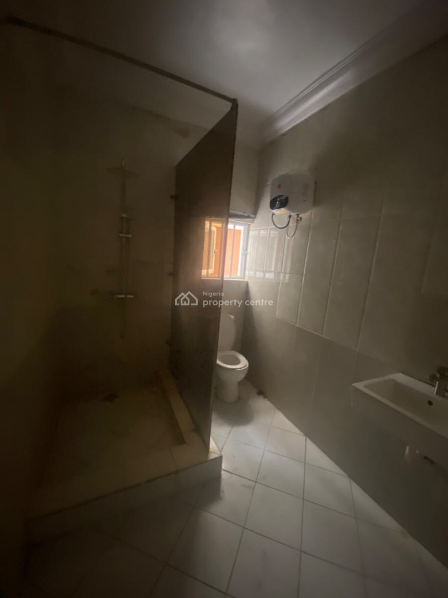 2 Bedroom Apartment Available in a Secured Call to Enter Estate, Bera Estate, Chevron, Lekki, Lagos, Flat / Apartment for Rent