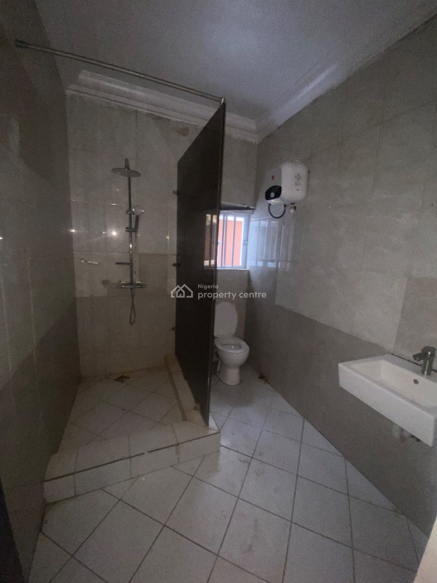 2 Bedroom Apartment Available in a Secured Call to Enter Estate, Bera Estate, Chevron, Lekki, Lagos, Flat / Apartment for Rent