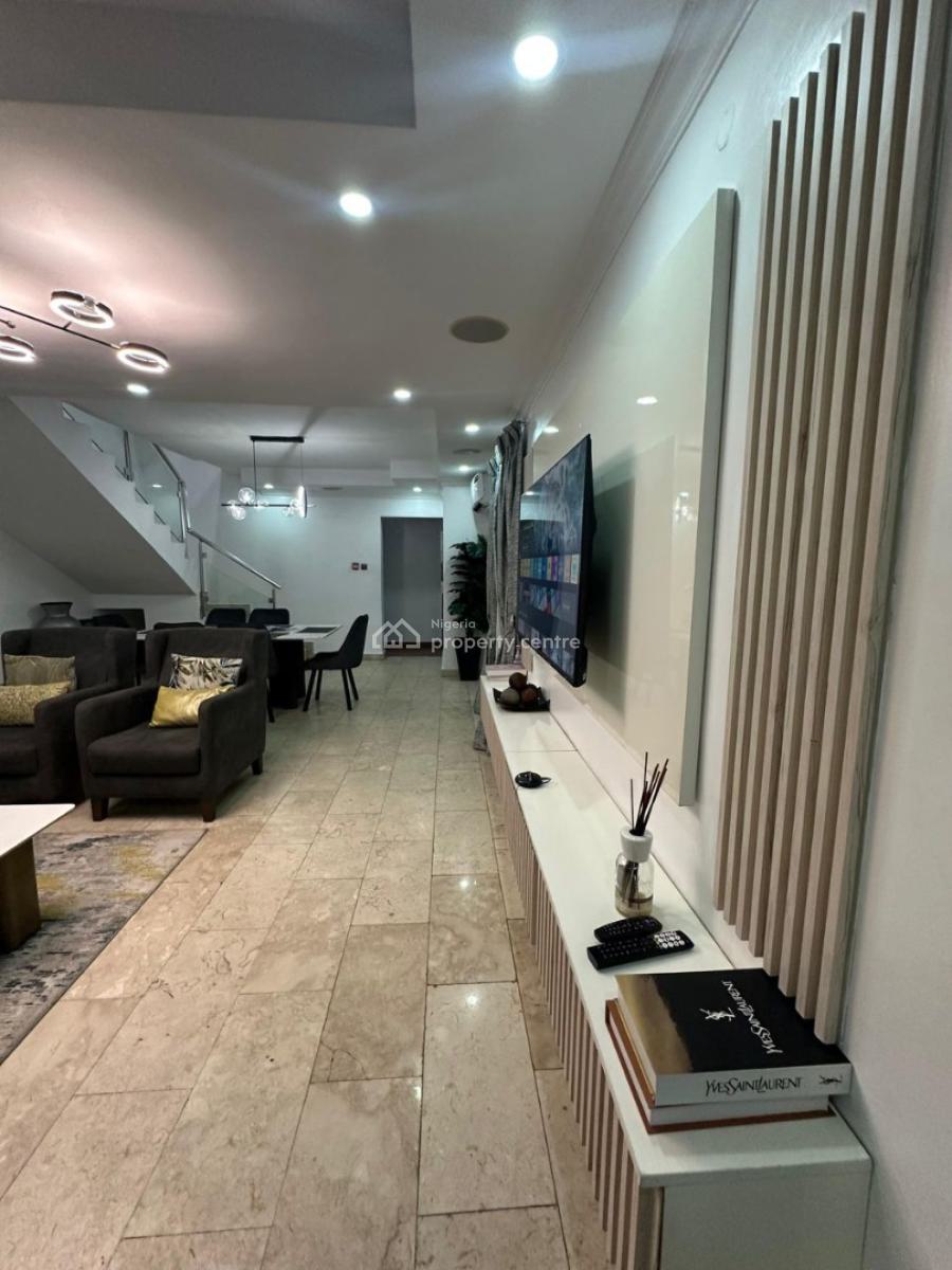4 Bedroom Maissionate Available, Lekki Phase 1, Lekki, Lagos, Flat / Apartment Short Let