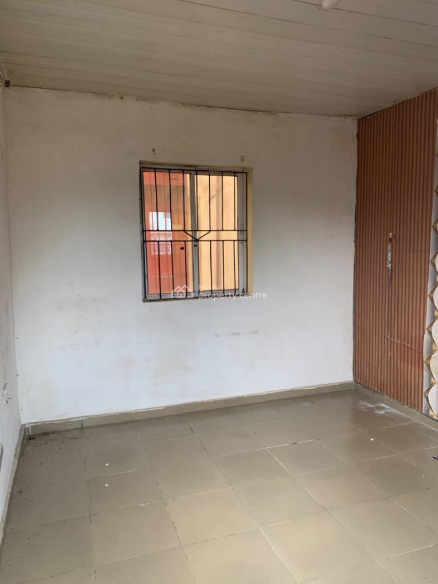 Lovely Room and Parlour, Mobil Road, Ilaje, Ajah, Lagos, Mini Flat (room and Parlour) for Rent