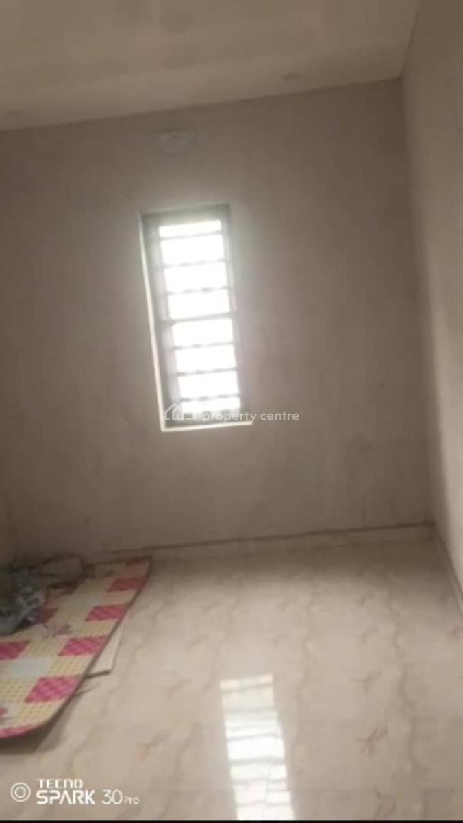 Lovely Sweet Mini Flat, Abeokuta Street, Adekunle, Yaba, Lagos, Mini Flat (room and Parlour) for Rent