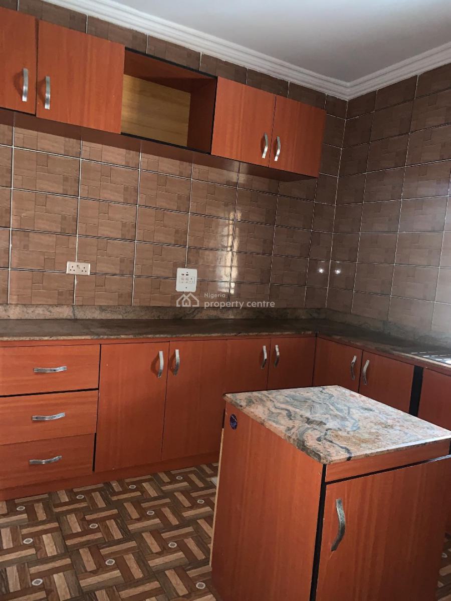 3 Bedrooms and Parlour, Okun-ajah Road, Okun-ajah, Ajah, Lagos, Flat / Apartment for Rent