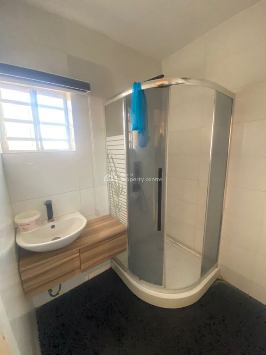 2 Bedroom Apartment in Lekki Phase 1, Lekki Phase 1, Lekki, Lagos, Flat / Apartment for Rent