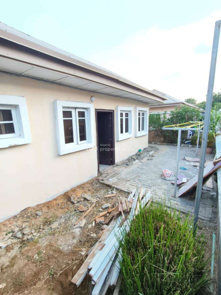 Fresh Mini Flat, Emerald Estate, Mobil Road, Ilaje, Ajah, Lagos, Mini Flat (room and Parlour) for Rent
