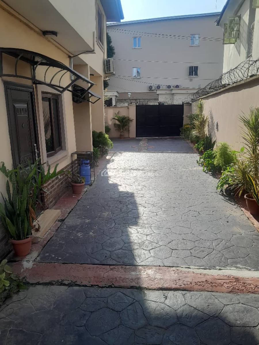 Luxury 3 Bedroom Flat, Opposite Lbs Ajah, Lagos, Ajah, Lagos, Flat / Apartment for Rent