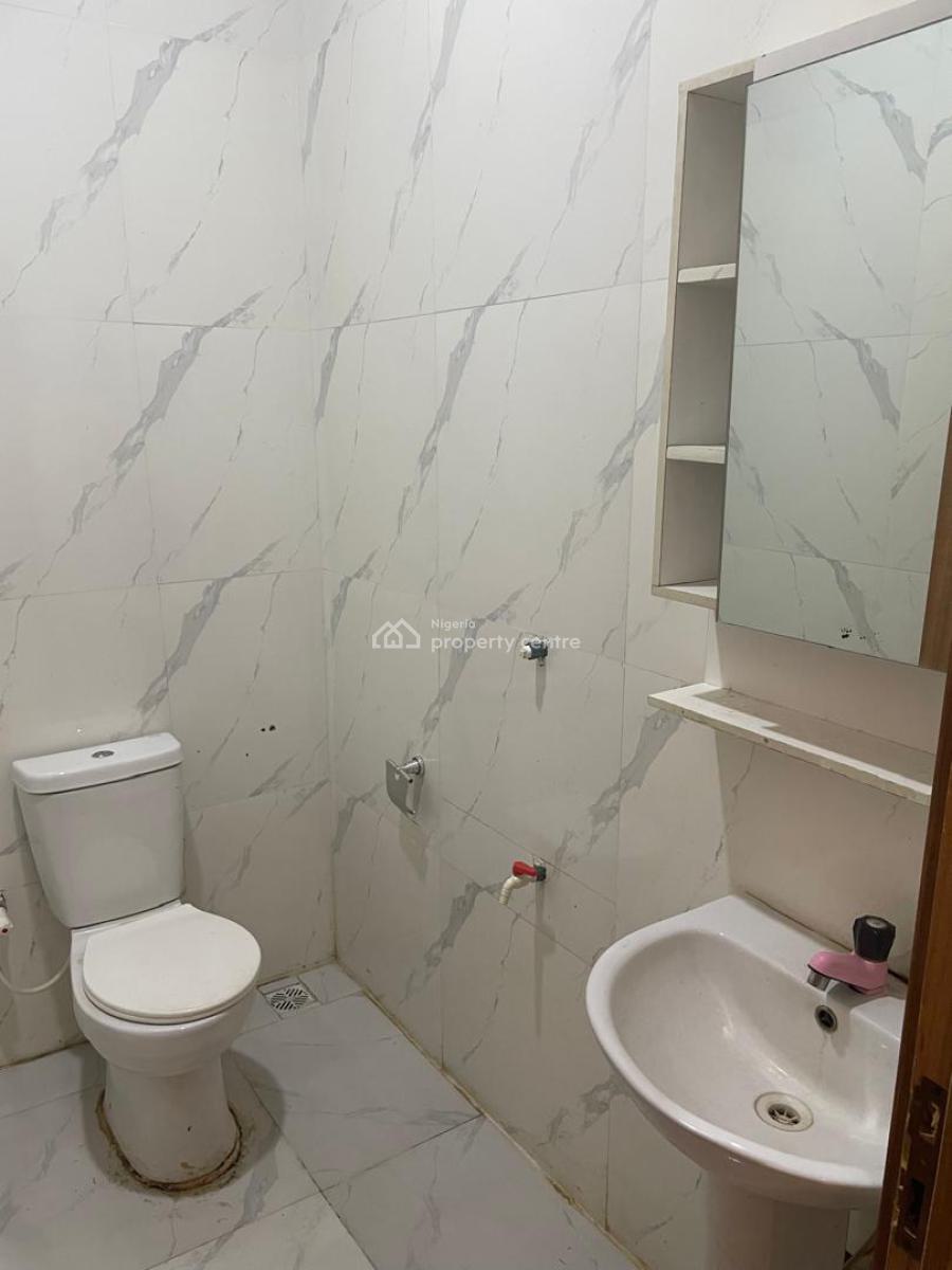 Lovely 2 Bedroom Flat, Ikorodu, Lagos, Flat / Apartment for Rent