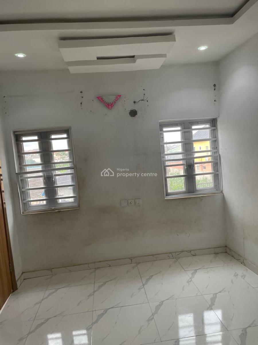 Lovely 2 Bedroom Flat, Ikorodu, Lagos, Flat / Apartment for Rent