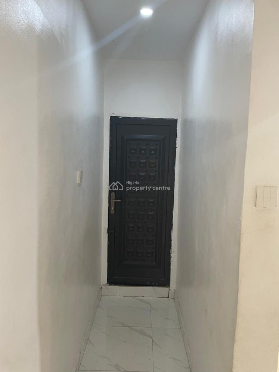 Lovely 2 Bedroom Flat, Ikorodu, Lagos, Flat / Apartment for Rent