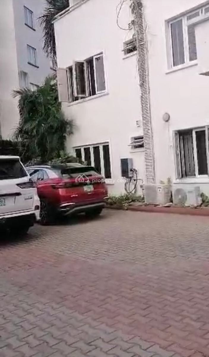 on 2400sqm Is 2 Units of 4 Bedroom Flat Penthouse 8 Units of 3 Bedroom Flat ,gym, Victoria Island (vi), Lagos, Block of Flats for Sale