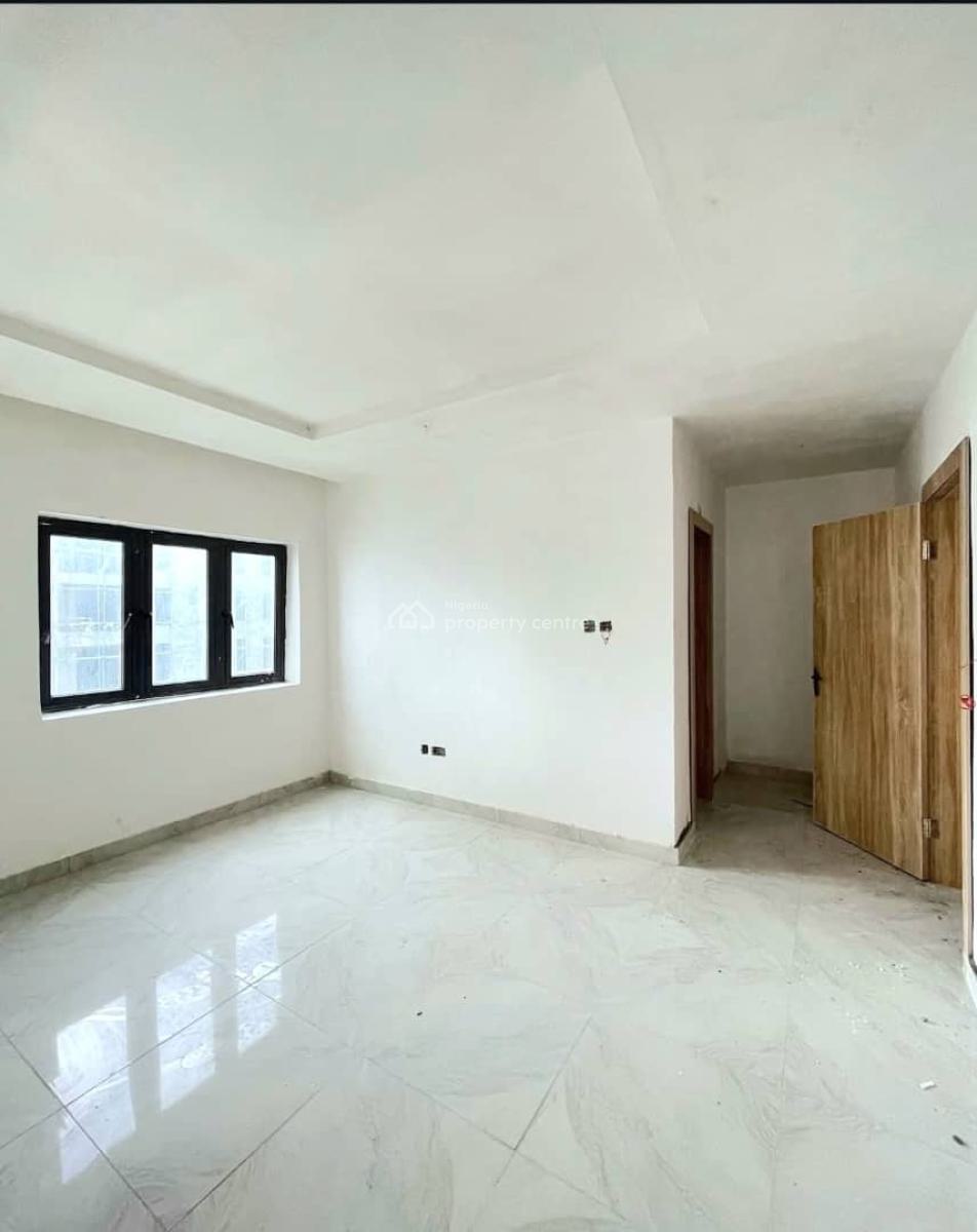 Spacious 4 Bedroom Terrace Duplex with Pool, Gym & Bq, Lekki Phase 1, Lekki, Lagos, Terraced Duplex for Sale