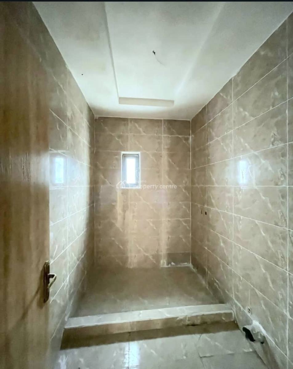 Spacious 4 Bedroom Terrace Duplex with Pool, Gym & Bq, Lekki Phase 1, Lekki, Lagos, Terraced Duplex for Sale