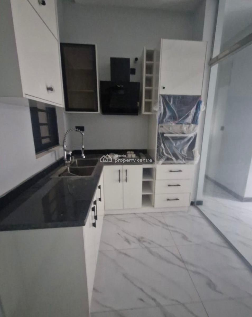 2 Bedroom Apartment, Off Freedom Way, Lekki Phase 1, Lekki, Lagos, Flat / Apartment for Sale