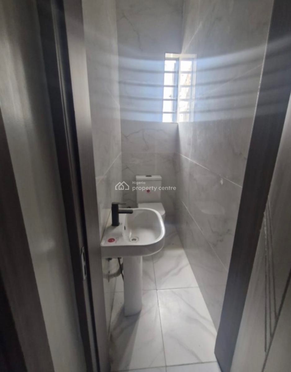 2 Bedroom Apartment, Off Freedom Way, Lekki Phase 1, Lekki, Lagos, Flat / Apartment for Sale