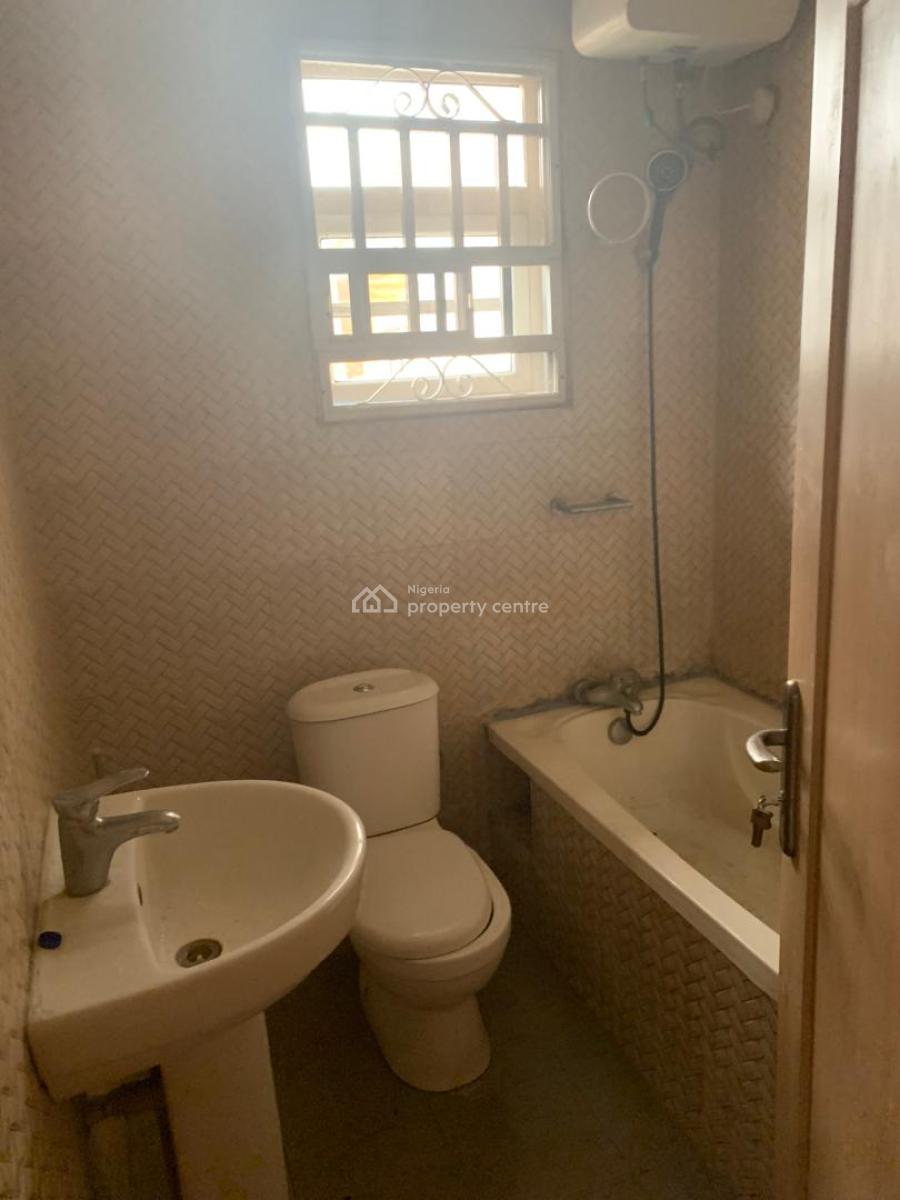 Luxury 3bedroom Penthouse with Bq in a Secured Estate at Chevron Drive, Chevron Drive Lekki Lagos, Lekki Expressway, Lekki, Lagos, Flat / Apartment for Rent