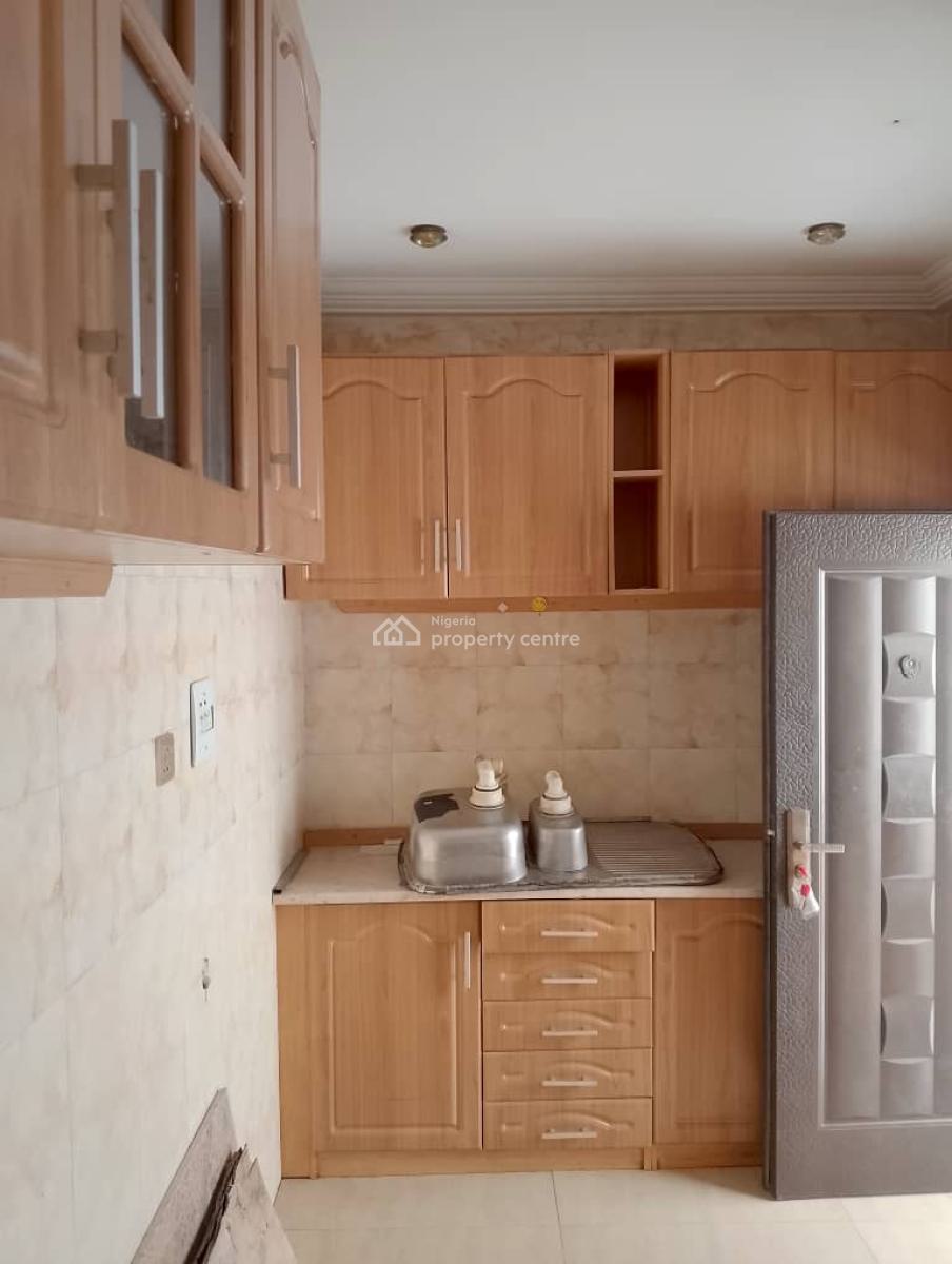 3-bedroom Flat, Lekki Phase 1, Lekki, Lagos, Flat / Apartment for Rent