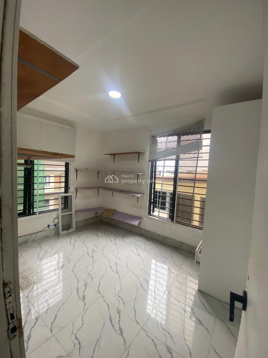 Spacious Serviced Room Self Contained in Lekki Right, By White Sands School Lekki Right, Lekki Phase 1, Lekki, Lagos, Self Contain (single Rooms) for Rent
