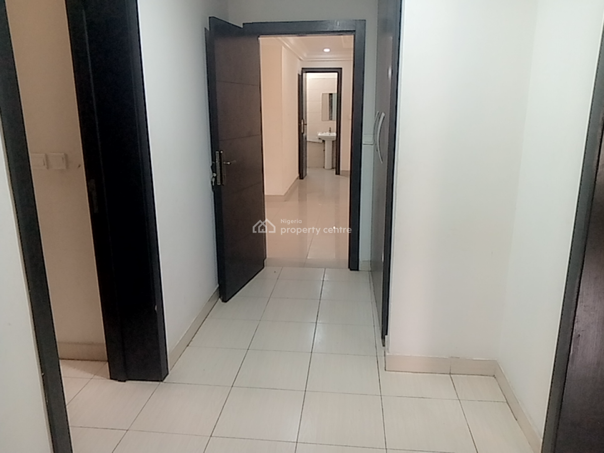 a Neatly and Massively Built 3 Bedroom Flat, Osapa, Lekki, Lagos, Flat / Apartment for Rent