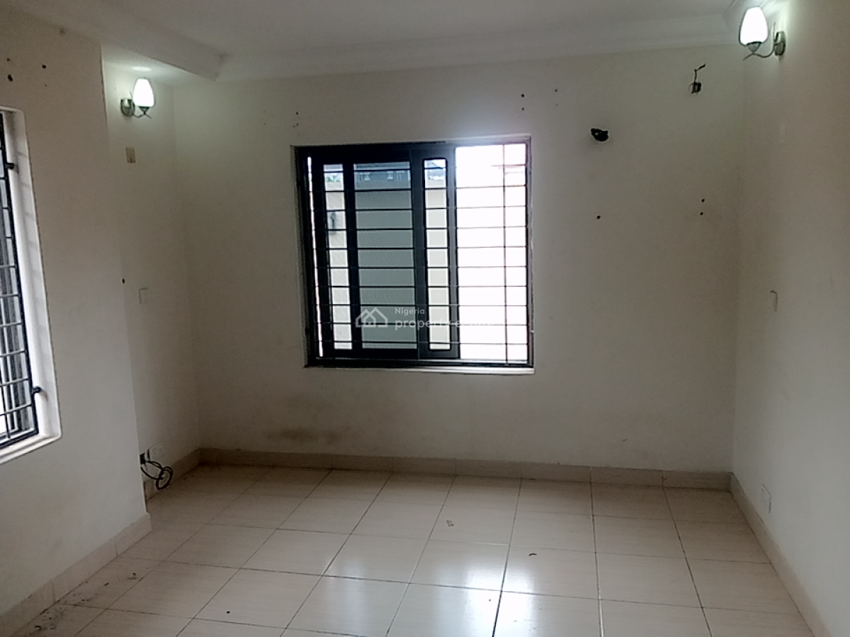 a Neatly and Massively Built 3 Bedroom Flat, Osapa, Lekki, Lagos, Flat / Apartment for Rent