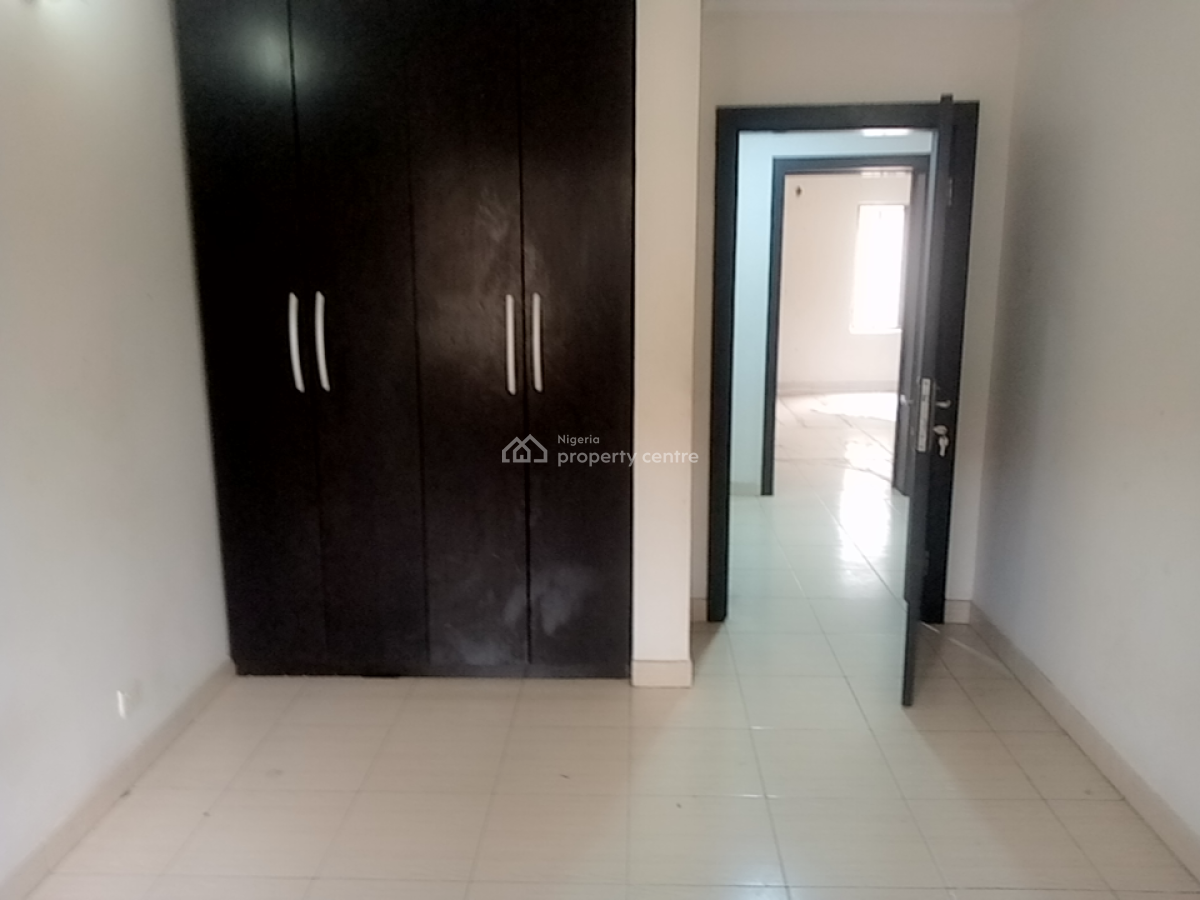a Neatly and Massively Built 3 Bedroom Flat, Osapa, Lekki, Lagos, Flat / Apartment for Rent
