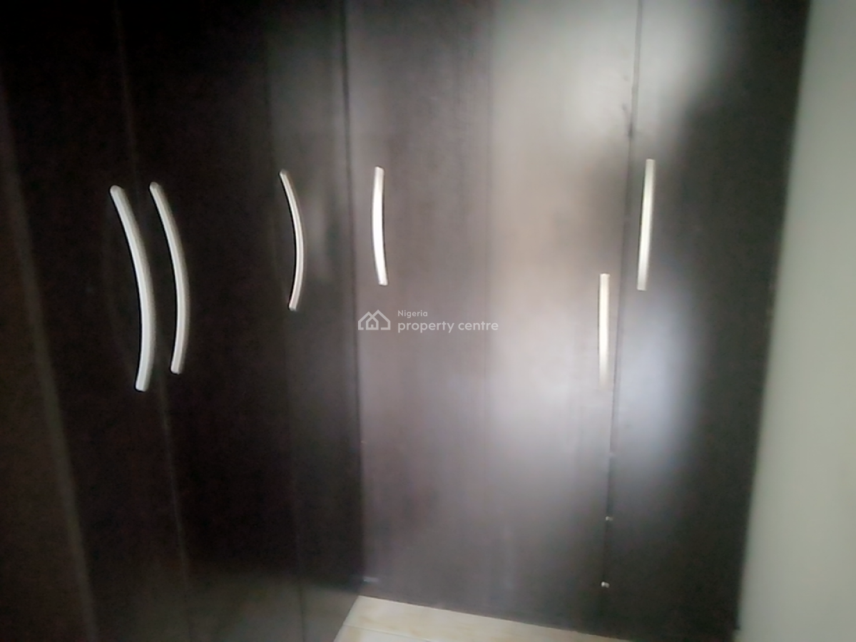 a Neatly and Massively Built 3 Bedroom Flat, Osapa, Lekki, Lagos, Flat / Apartment for Rent