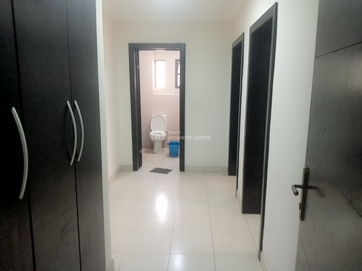 a Neatly and Massively Built 3 Bedroom Flat, Osapa, Lekki, Lagos, Flat / Apartment for Rent