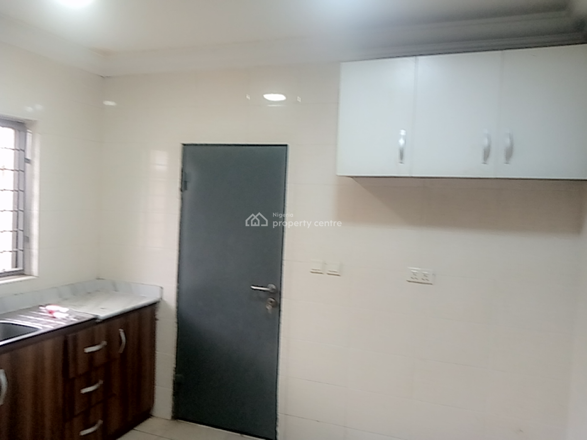 a Neatly and Massively Built 3 Bedroom Flat, Osapa, Lekki, Lagos, Flat / Apartment for Rent