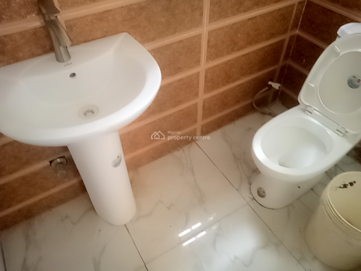 a Neatly and Massively Built 5 Bedroom Fully Detached Duplex and a Bq, Osapa, Lekki, Lagos, Detached Duplex for Rent