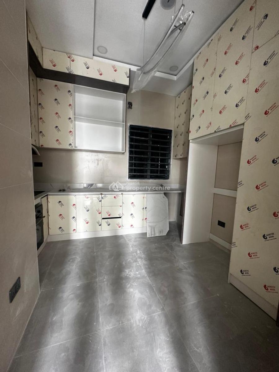 Luxurious 3 Bedroom Apartment, Off Fola Osibo, Lekki Phase 1, Lekki, Lagos, Flat / Apartment for Sale