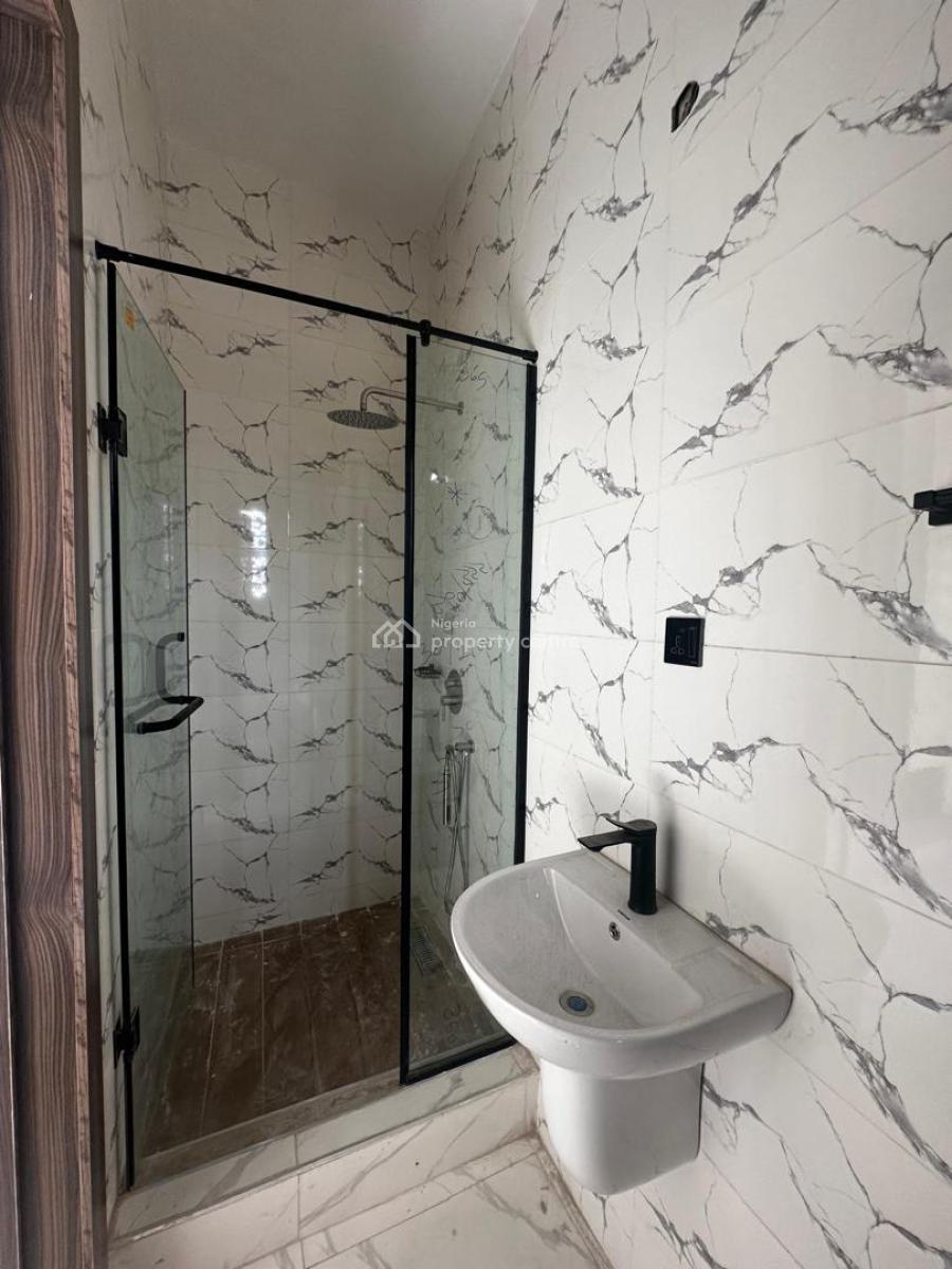 Luxurious 3 Bedroom Apartment, Off Fola Osibo, Lekki Phase 1, Lekki, Lagos, Flat / Apartment for Sale
