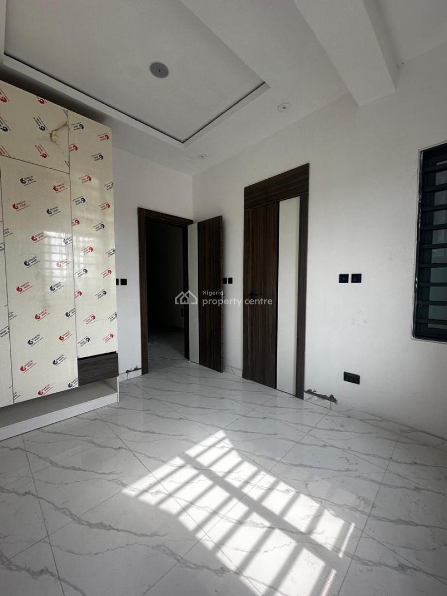 Luxurious 3 Bedroom Apartment, Off Fola Osibo, Lekki Phase 1, Lekki, Lagos, Flat / Apartment for Sale