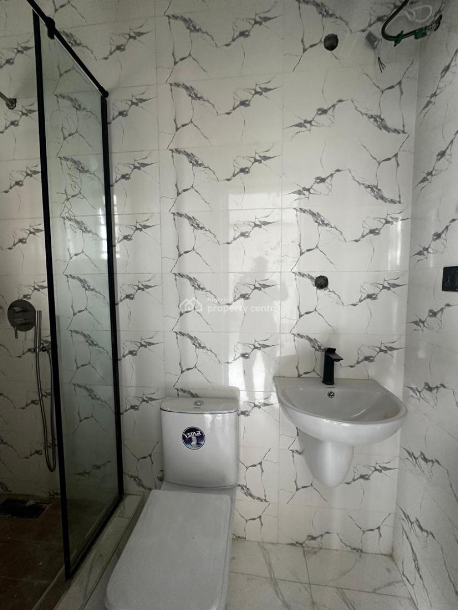 Luxurious 3 Bedroom Apartment, Off Fola Osibo, Lekki Phase 1, Lekki, Lagos, Flat / Apartment for Sale