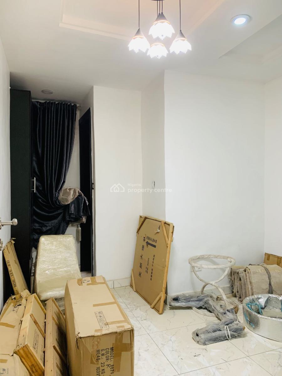 Neat 2 Bedroom Apartment, Ologolo, Lekki, Lagos, Flat / Apartment for Sale