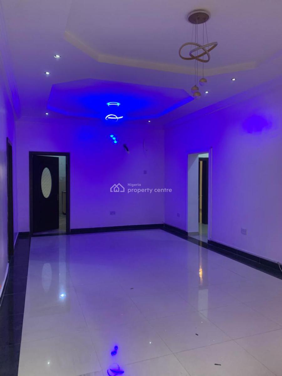 Self Serviced 2 Bedroom Flats, Off Admiralty Way, Lekki Phase 1, Lekki, Lagos, Flat / Apartment for Rent