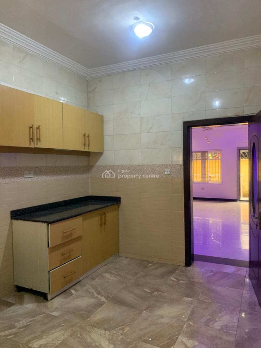 Self Serviced 2 Bedroom Flats, Off Admiralty Way, Lekki Phase 1, Lekki, Lagos, Flat / Apartment for Rent