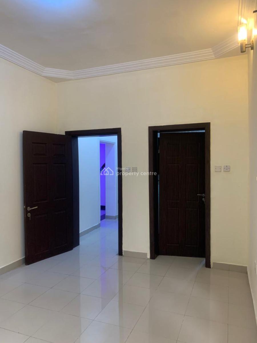 Self Serviced 2 Bedroom Flats, Off Admiralty Way, Lekki Phase 1, Lekki, Lagos, Flat / Apartment for Rent