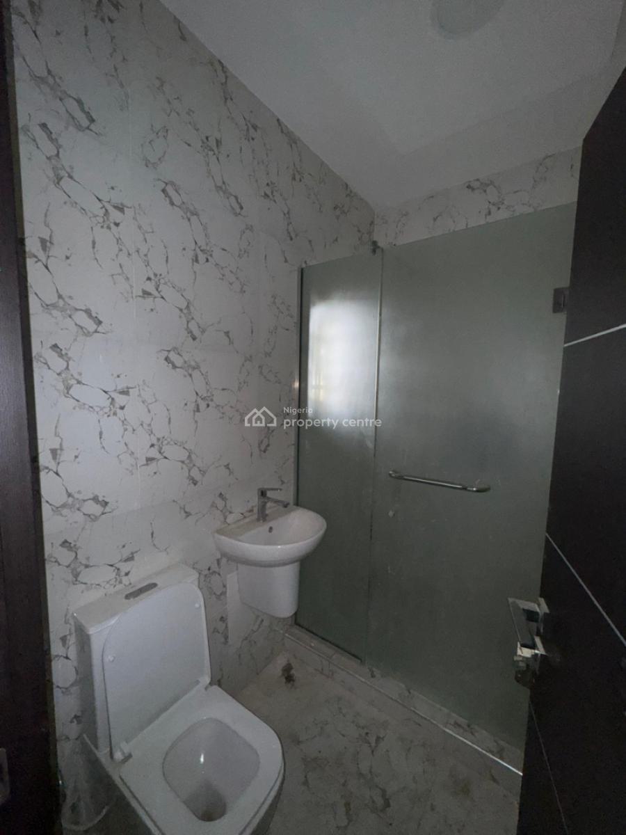 Semi-furnished 2-bedroom Modern Penthouse in a Prime Estate, Engr. Lere Adigun Gra, Basorun, Ibadan, Oyo, Detached Duplex for Rent