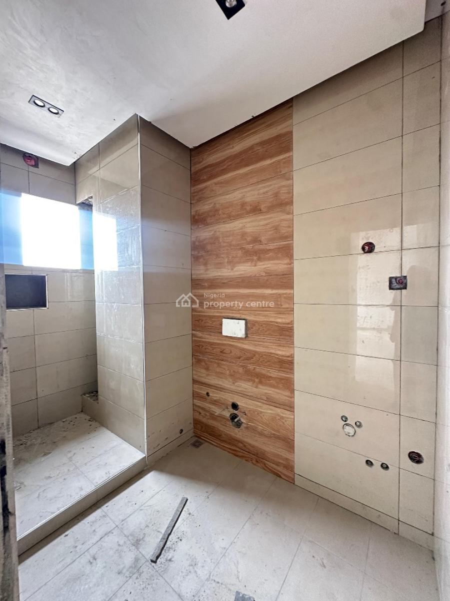 Brand New Luxurious 1/2 Bedroom Apartments, Water Corporations, Oniru, Victoria Island (vi), Lagos, Block of Flats for Sale