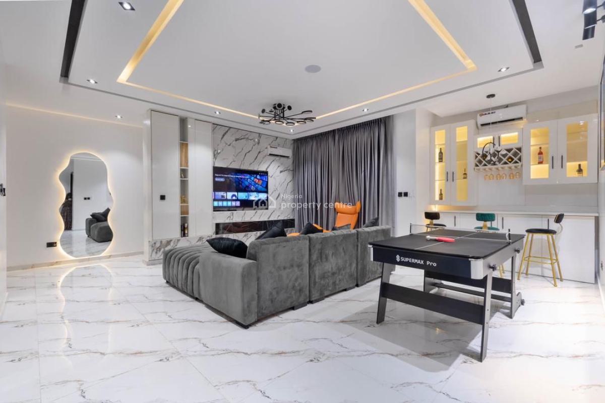 Luxury 2 Bedroom Apartment with Ps5,snooker,pool and Gym, Ikate, Lekki, Lagos, Flat / Apartment Short Let