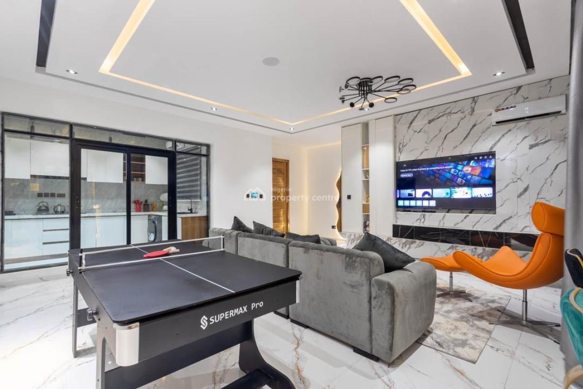 Luxury 2 Bedroom Apartment with Ps5,snooker,pool and Gym, Ikate, Lekki, Lagos, Flat / Apartment Short Let