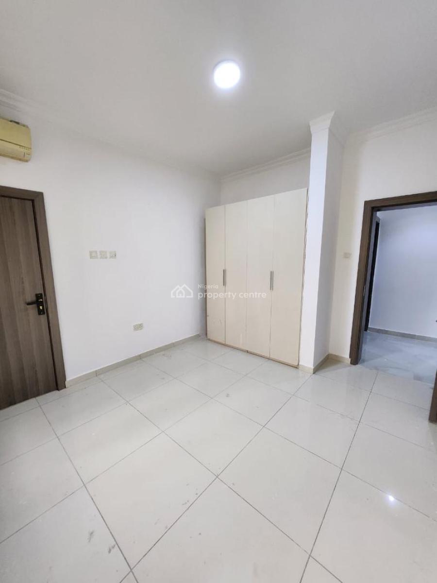 Luxury 3 Bedrooms Apartments with a Room Bq, Swimming Pool and Gym, Lekki Phase 1, Lekki, Lagos, Flat / Apartment for Rent