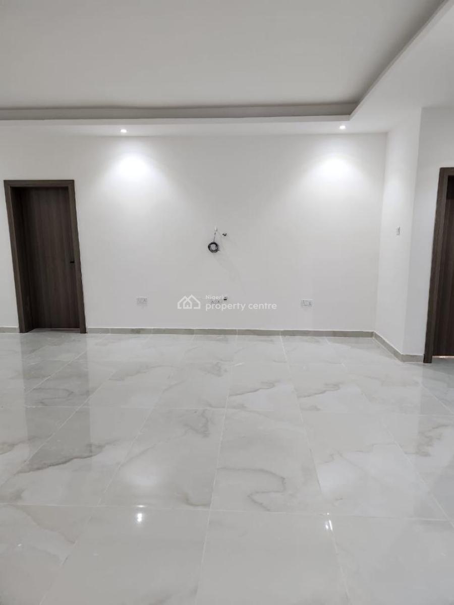 Luxury 3 Bedrooms Apartments with a Room Bq, Swimming Pool and Gym, Lekki Phase 1, Lekki, Lagos, Flat / Apartment for Rent