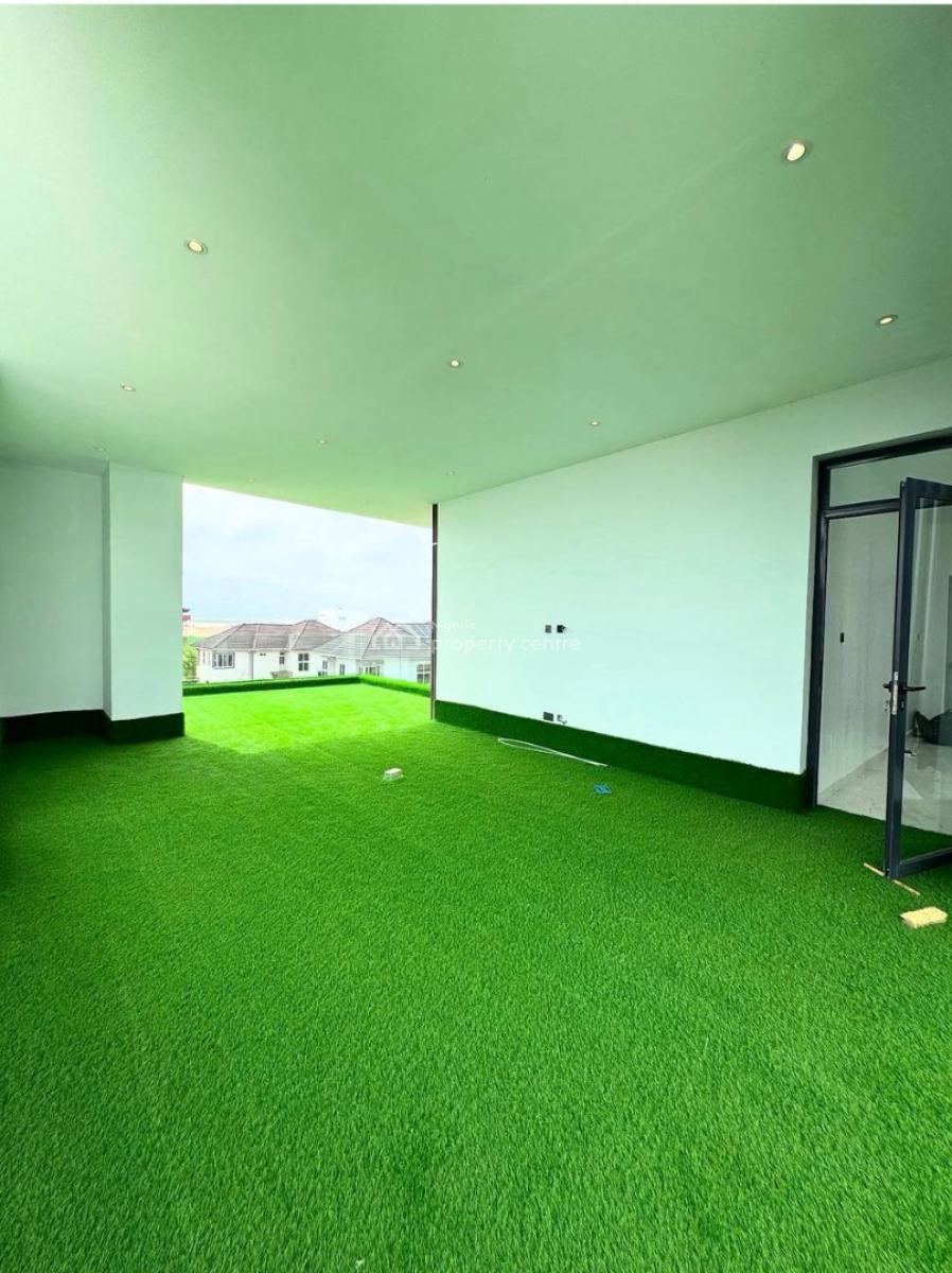 Grand Living! Bold Design! 5 Spacious Bedroom + 2 Bq, Pinnock Place, Osapa, Lekki, Lagos, Detached Duplex for Sale