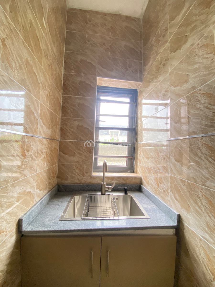 Luxury 2 Bedroom Apartment, Lekki Scheme 2, Lekki Phase 2, Lekki, Lagos, Flat / Apartment for Sale