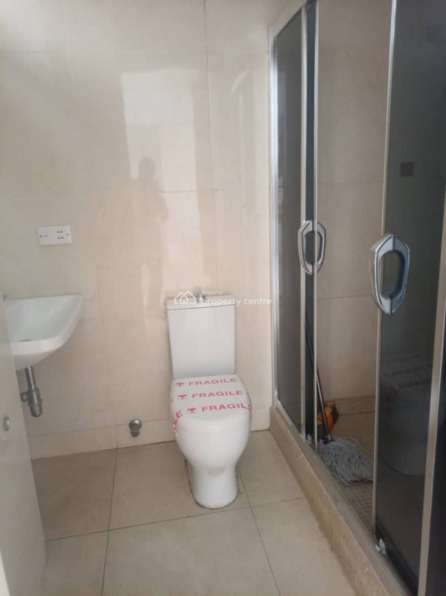 Exclusive 3bedroom Terrace with Appurtenances, All Rooms Ensuite, Pinnock Beach Estate, Osapa, Lekki, Lagos, Terraced Duplex for Rent