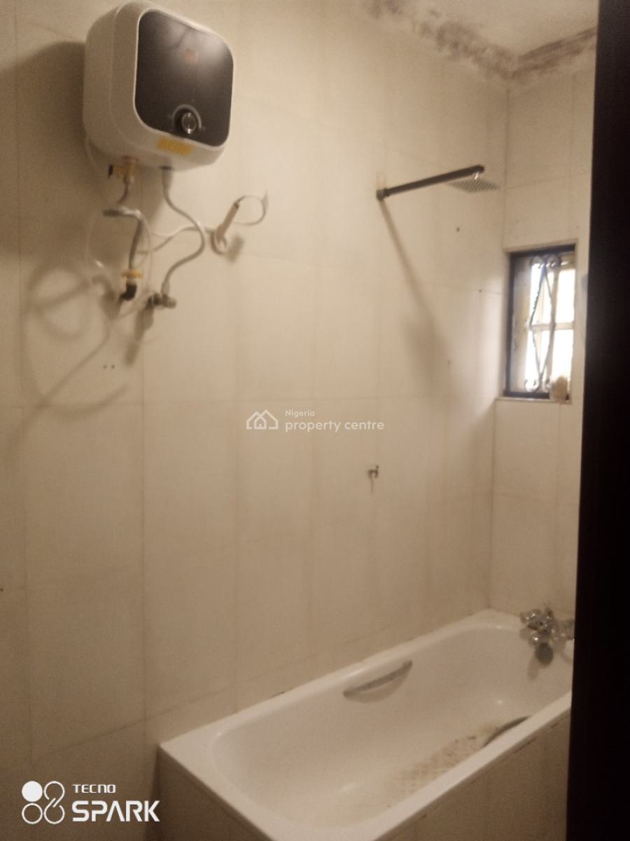 Renovated Three Bedroom Flat All Room Ensuite, Lekki Phase 1, Lekki, Lagos, Flat / Apartment for Rent