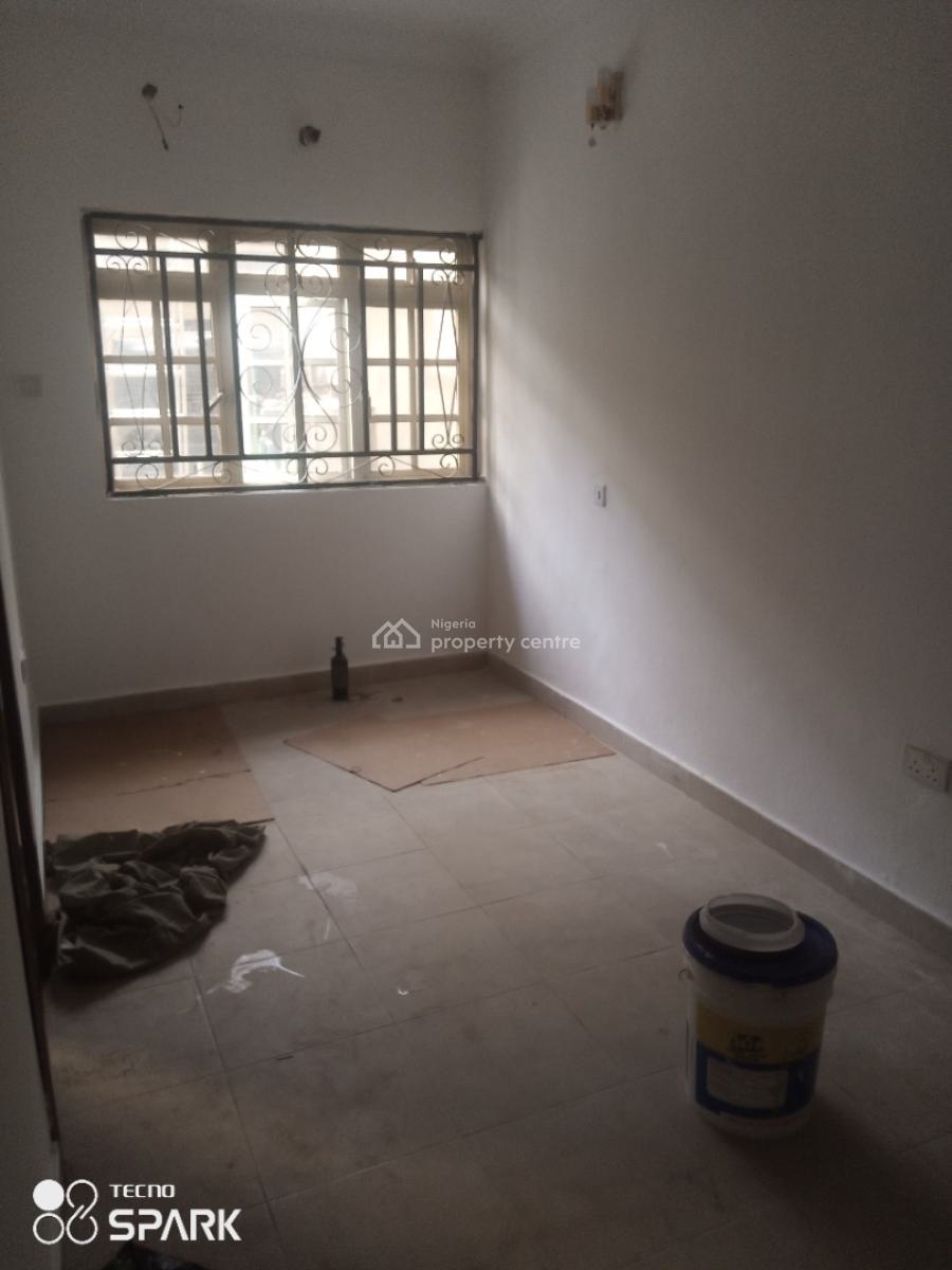 Renovated Three Bedroom Flat All Room Ensuite, Lekki Phase 1, Lekki, Lagos, Flat / Apartment for Rent