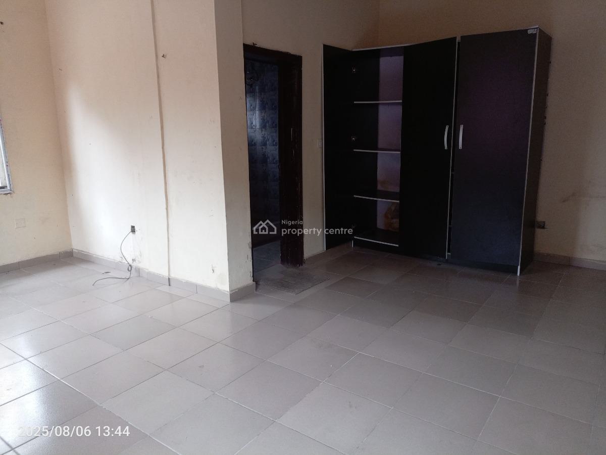 3 Bedroom Shared Apartment, Off Mobil Road, Ilaje, Ajah, Lagos, Flat / Apartment for Rent
