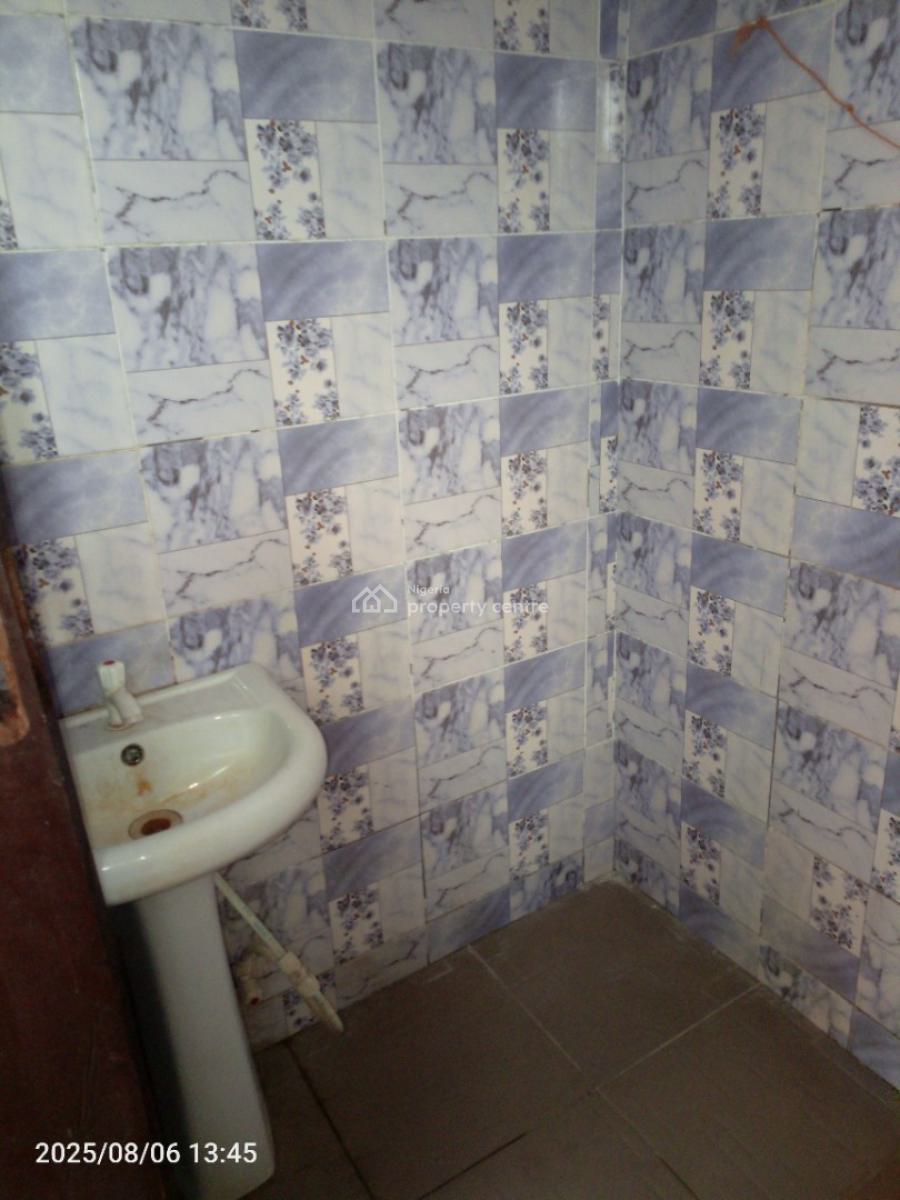 3 Bedroom Shared Apartment, Off Mobil Road, Ilaje, Ajah, Lagos, Flat / Apartment for Rent
