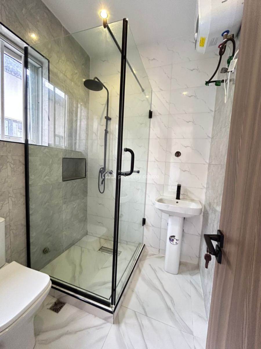 Beautifully Built 4 Bedroom Terrace Duplex with Bq, Lekki Phase 1, Lekki, Lagos, Terraced Duplex for Rent