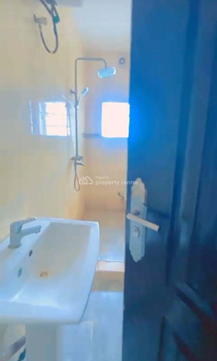 Newly Built and Spacious Mini Flat( Upstairs), Silver Land Estate, Sangotedo, Ajah, Lagos, Mini Flat (room and Parlour) for Rent